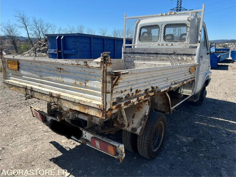 BENNE RENAULT B80 - 1995 - 125 800 KM - قلاب صغير: صور 2 BENNE RENAULT B80 - 1995 - 125 800 KM - قلاب صغير: صور 2