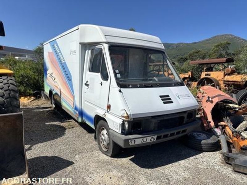 BIBLIOBUS RENAULT PROCAR - 1996 - 108500KM - 71GJ2B - فان: صور 2 BIBLIOBUS RENAULT PROCAR - 1996 - 108500KM - 71GJ2B - فان: صور 2