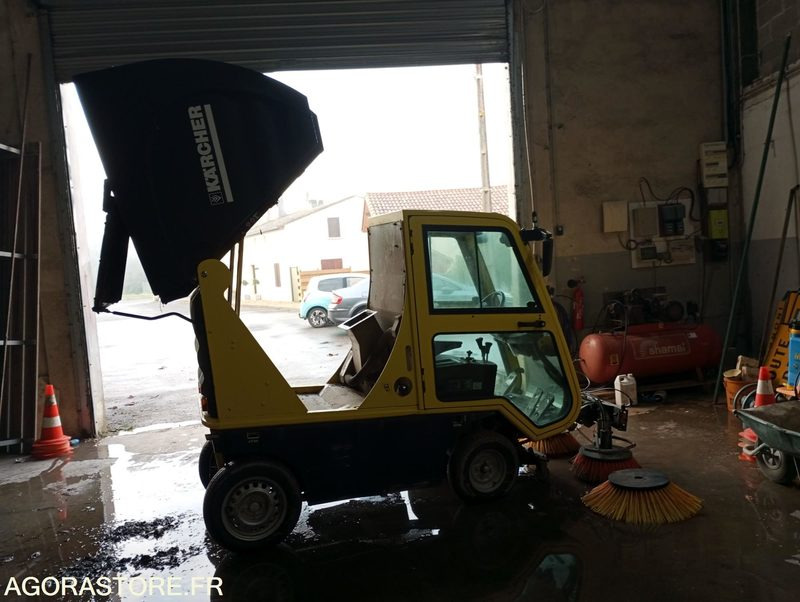 Balayeuse Karcher - سياره كنس شوارع: صور 2 Balayeuse Karcher - سياره كنس شوارع: صور 2