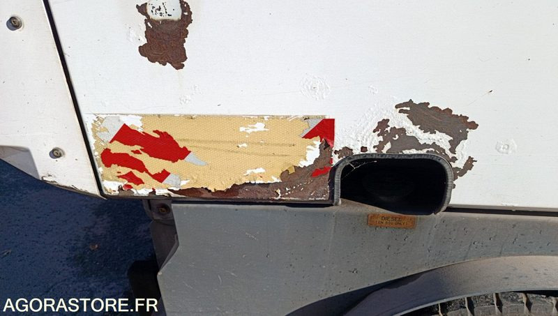 Balayeuse - Mathieu Ravo 560 - 2008 - 894640km - سياره كنس شوارع: صور 4 Balayeuse - Mathieu Ravo 560 - 2008 - 894640km - سياره كنس شوارع: صور 4