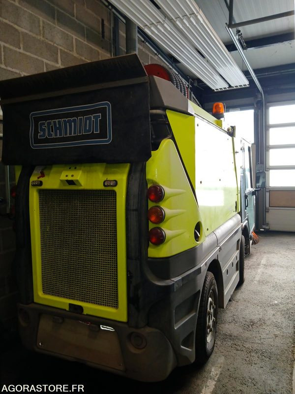 Balayeuse - سياره كنس شوارع: صور 1 Balayeuse - سياره كنس شوارع: صور 1