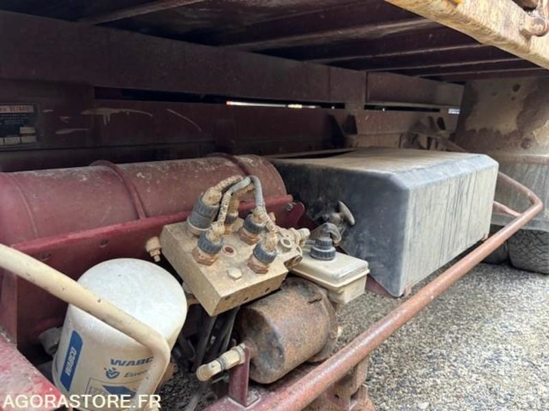 CAMION BENNE RENAULT S135 MIDLINER 1995 204000 KM - قلابات: صور 5 CAMION BENNE RENAULT S135 MIDLINER 1995 204000 KM - قلابات: صور 5