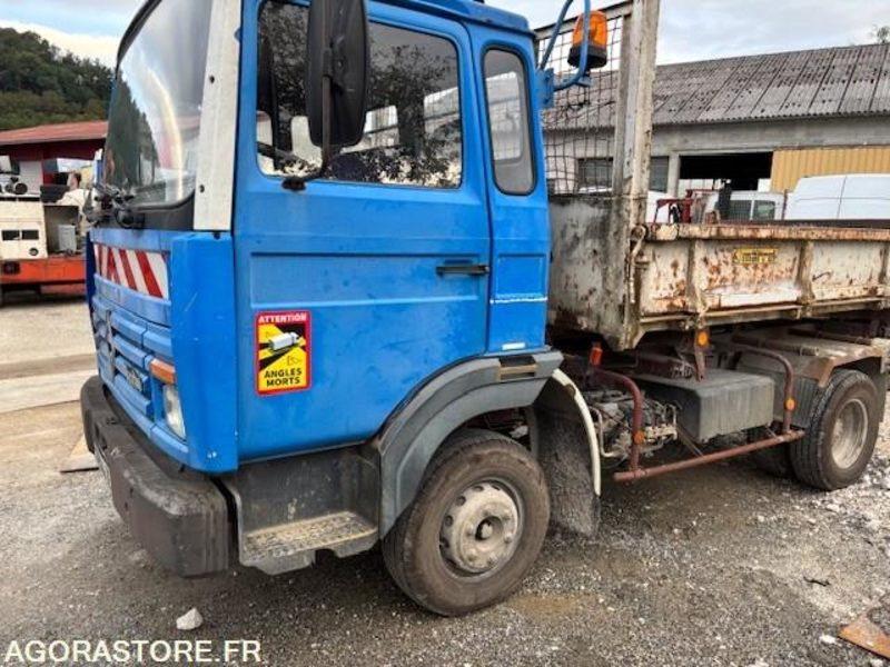 CAMION BENNE (TRI-BENNE) RENAULT S120 MIDLINER 1991 221000 KM - قلابات: صور 2 CAMION BENNE (TRI-BENNE) RENAULT S120 MIDLINER 1991 221000 KM - قلابات: صور 2