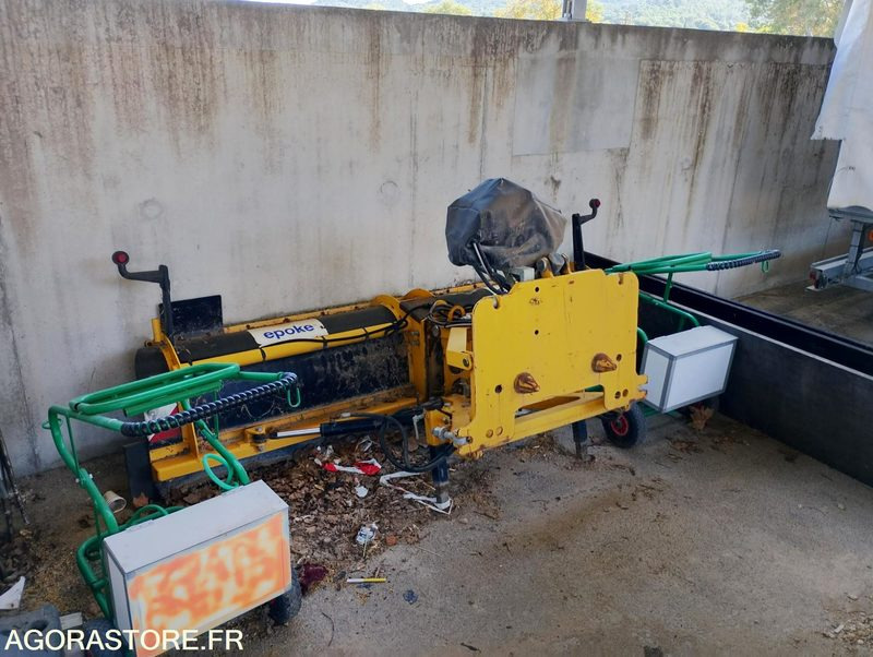 CAMION GRUE 250 RENAULT - جرافة ثلج: صور 5 CAMION GRUE 250 RENAULT - جرافة ثلج: صور 5