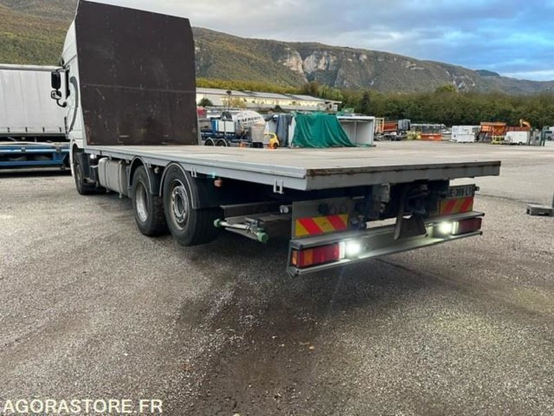 CAMION PLATEAU DAF 105.510 675 000 KM 2010 - شاحنات مسطحة: صور 4 CAMION PLATEAU DAF 105.510 675 000 KM 2010 - شاحنات مسطحة: صور 4