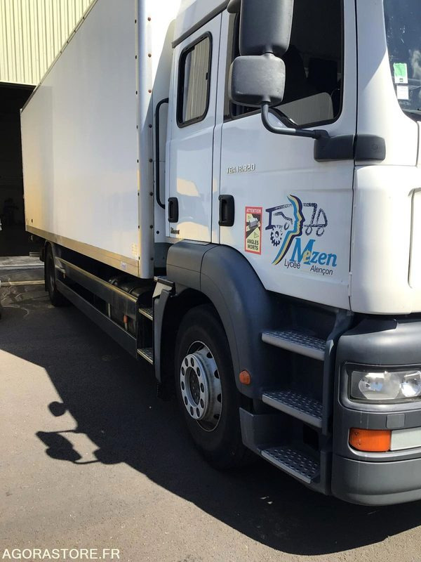 CAMION PORTEUR - شاحنة: صور 2 CAMION PORTEUR - شاحنة: صور 2