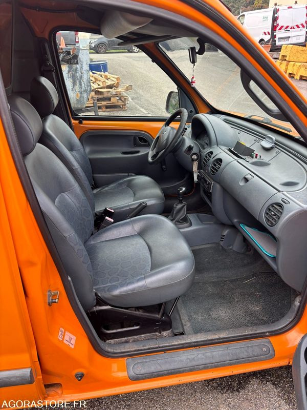 CEB126 RENAULT KANGOO 1.9D - فان المدمجة: صور 4 CEB126 RENAULT KANGOO 1.9D - فان المدمجة: صور 4