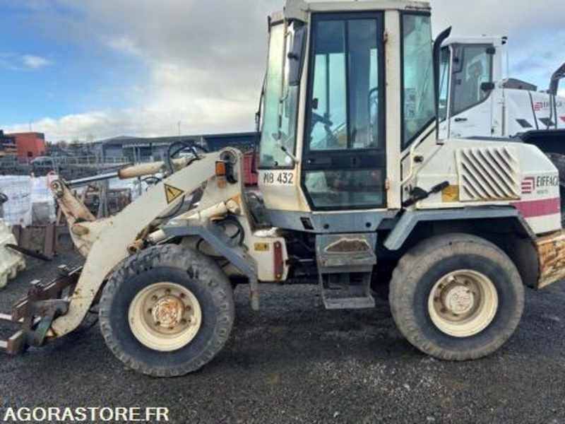 CHARGEUSE - LIEBHERR - L506Z - 2003 - 12500H - لودر: صور 4 CHARGEUSE - LIEBHERR - L506Z - 2003 - 12500H - لودر: صور 4