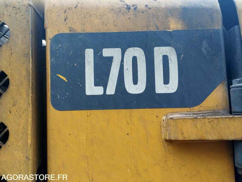 لودر CHARGEUSE SUR PNEUS VOLVO L70D de 2000 n°17603 A REPARER: صور 12