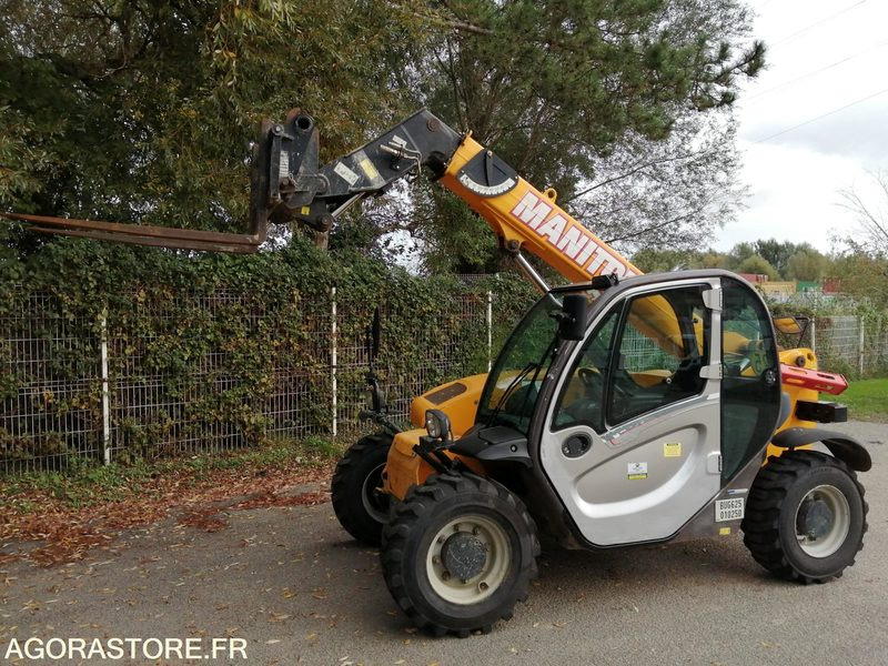 CHARIOT TELESCOPIQUE FIXE - MANITOU - 2.5 T - 2014 / 3910 HEURES - رافعة تلسكوبية: صور 3 CHARIOT TELESCOPIQUE FIXE - MANITOU - 2.5 T - 2014 / 3910 HEURES - رافعة تلسكوبية: صور 3