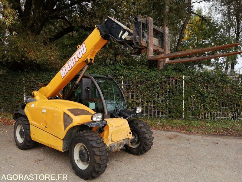 CHARIOT TELESCOPIQUE FIXE - MANITOU - 2.5 T - 2014 / 3910 HEURES - رافعة تلسكوبية: صور 2 CHARIOT TELESCOPIQUE FIXE - MANITOU - 2.5 T - 2014 / 3910 HEURES - رافعة تلسكوبية: صور 2
