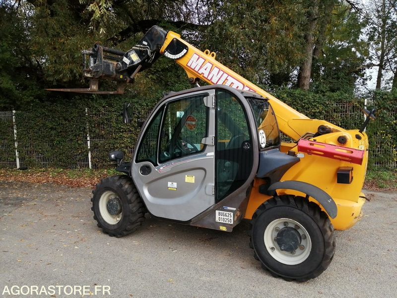 CHARIOT TELESCOPIQUE FIXE - MANITOU - 2.5 T - 2014 / 3910 HEURES - رافعة تلسكوبية: صور 1 CHARIOT TELESCOPIQUE FIXE - MANITOU - 2.5 T - 2014 / 3910 HEURES - رافعة تلسكوبية: صور 1