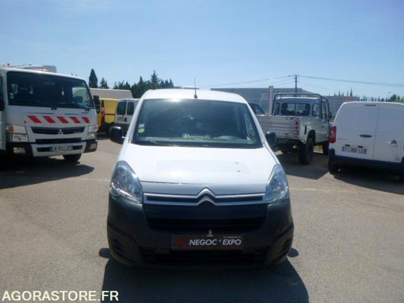 CITROEN BERLINGO UTILITAIRE BOITE AUTO - فان المدمجة: صور 2 CITROEN BERLINGO UTILITAIRE BOITE AUTO - فان المدمجة: صور 2