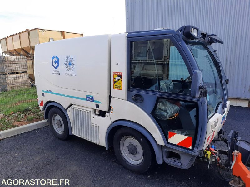 CMAR LC860 - 2014 - 5 700KM - فان المدمجة: صور 1 CMAR LC860 - 2014 - 5 700KM - فان المدمجة: صور 1