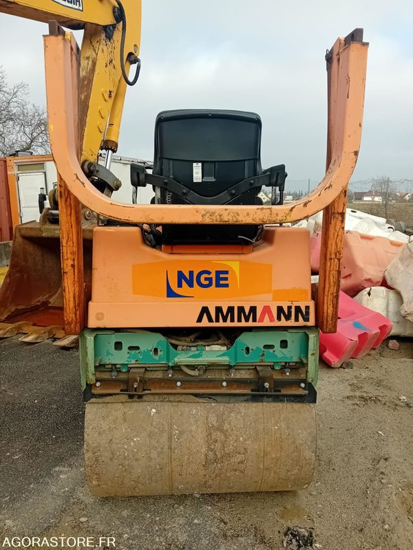 COMPACTEUR TANDEM AMMANN AV23-2 -- 2001 -- ENVIRON 800 HEURES - مدحلة: صور 2 COMPACTEUR TANDEM AMMANN AV23-2 -- 2001 -- ENVIRON 800 HEURES - مدحلة: صور 2