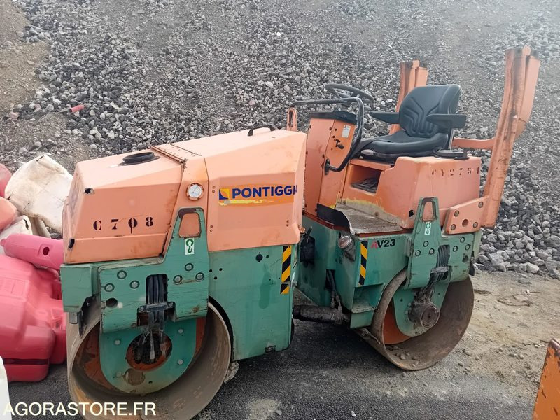COMPACTEUR TANDEM AMMANN AV23-2 -- 2001 -- ENVIRON 800 HEURES - مدحلة: صور 1 COMPACTEUR TANDEM AMMANN AV23-2 -- 2001 -- ENVIRON 800 HEURES - مدحلة: صور 1