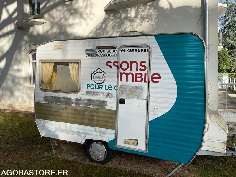 Caravane Sterckeman PR 330 - 1979 - مقطورة: صور 2 Caravane Sterckeman PR 330 - 1979 - مقطورة: صور 2