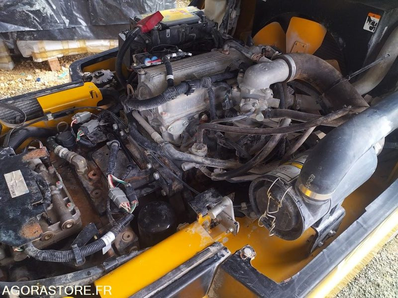Chariot Élévateur YALE GLP25VX (2007) - Pour Pièces ou Réparation - رافعة شوكية تعمل بالغاز: صور 4 Chariot Élévateur YALE GLP25VX (2007) - Pour Pièces ou Réparation - رافعة شوكية تعمل بالغاز: صور 4