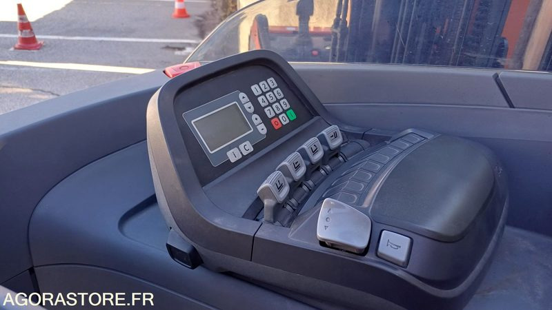 Chariot retractable (Cat.5 R489) Toyota RRE140 4000H (C811) - رافعة شوكية: صور 4 Chariot retractable (Cat.5 R489) Toyota RRE140 4000H (C811) - رافعة شوكية: صور 4