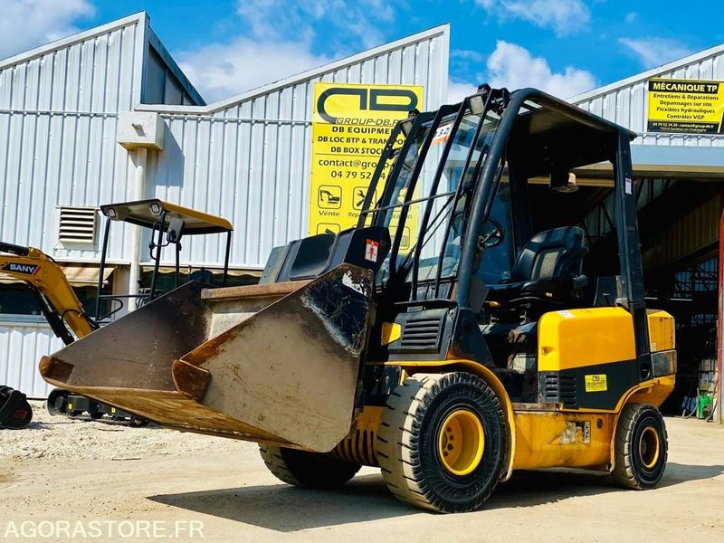 Chariot télescopique Teletruk JCB TLT30D - Année 2004 - 3870 h - رافعة تلسكوبية: صور 1 Chariot télescopique Teletruk JCB TLT30D - Année 2004 - 3870 h - رافعة تلسكوبية: صور 1