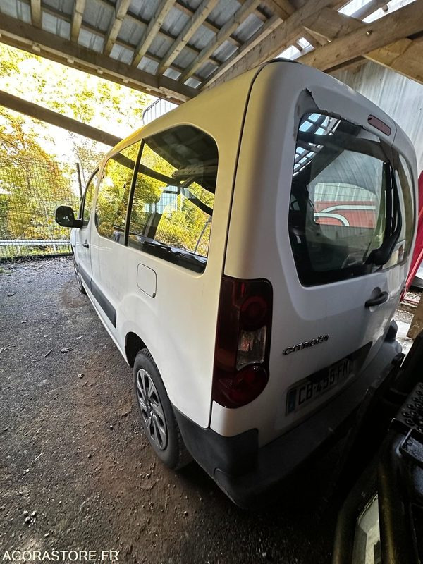 Citroen Berlingo 2012 240000 kms - فان المدمجة: صور 3 Citroen Berlingo 2012 240000 kms - فان المدمجة: صور 3
