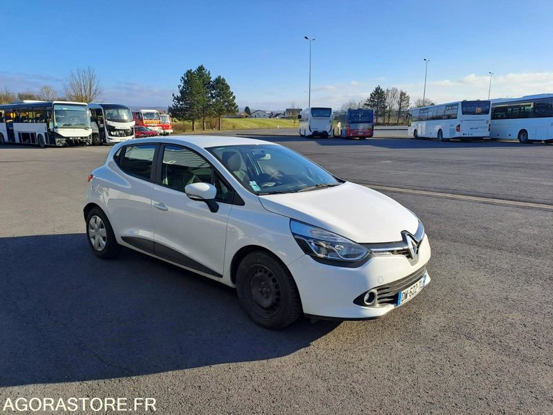 Clio IV 1.5 DCI de 2015 - سيارة: صور 1 Clio IV 1.5 DCI de 2015 - سيارة: صور 1