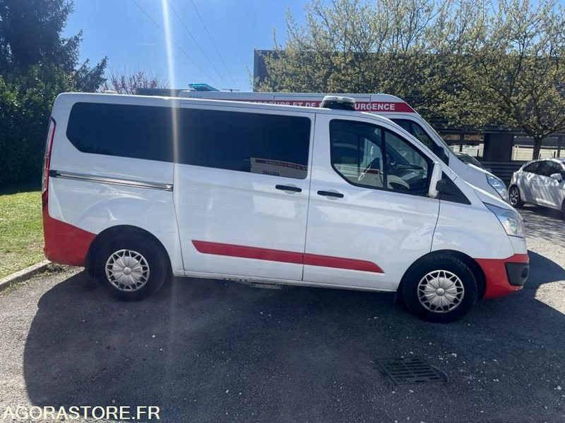 DQ-048-QV - Non Roulant - Pour pièces - FORD CUSTOM - VASP - 361 398 Kms - سيارة إسعاف: صور 1 DQ-048-QV - Non Roulant - Pour pièces - FORD CUSTOM - VASP - 361 398 Kms - سيارة إسعاف: صور 1