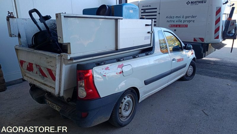 Dacia Logan - 2012 - 111131km - شاحنة البيك أب: صور 2 Dacia Logan - 2012 - 111131km - شاحنة البيك أب: صور 2