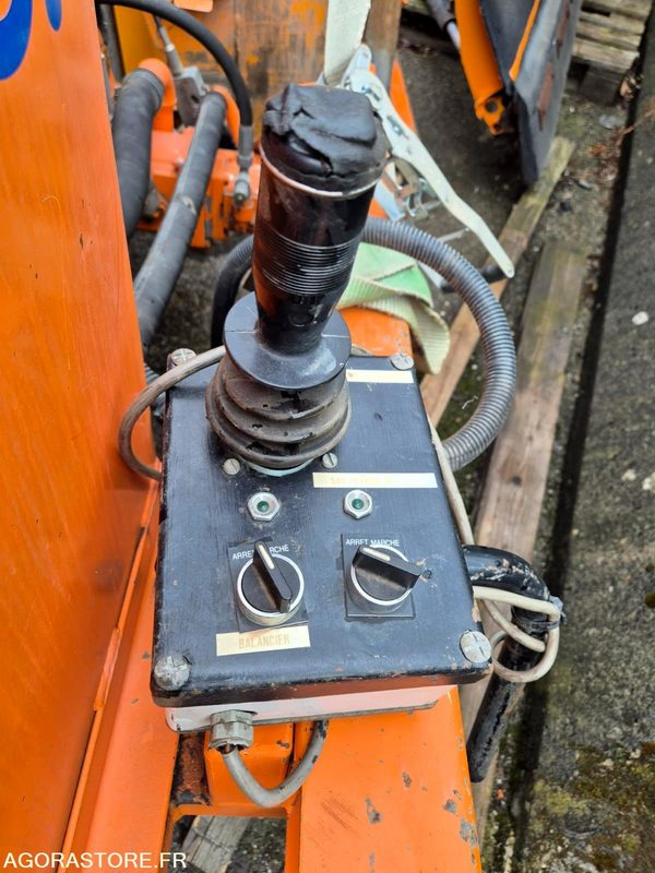 EPAREUSE FRONTALE CMV 450F 1999 - جزازة رافعة: صور 4 EPAREUSE FRONTALE CMV 450F 1999 - جزازة رافعة: صور 4