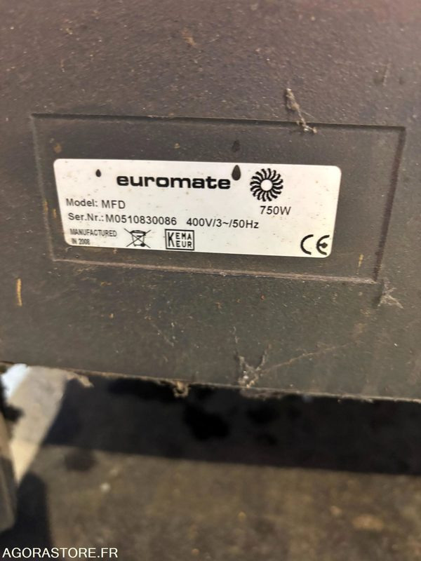 EXTRACTEUR MOBILE DE FUMEES DE SOUDAGE A FILTRE AMOVIBLE - EUROMATE MFD - الأدوات والمعدات: صور 2 EXTRACTEUR MOBILE DE FUMEES DE SOUDAGE A FILTRE AMOVIBLE - EUROMATE MFD - الأدوات والمعدات: صور 2