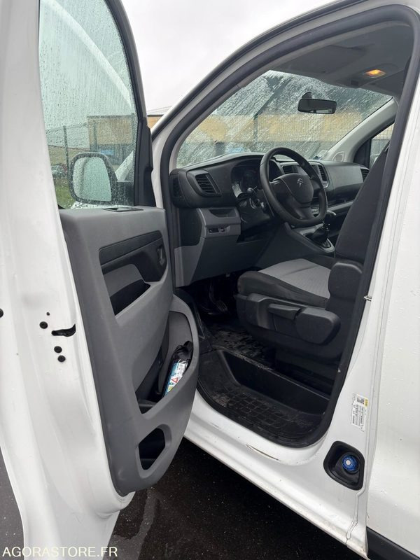 FB-572-MX - Roulant - CITROEN JUMPY SPACE TOURER - VP - 218 682 Kms - صغيرة, ميكروباص: صور 5 FB-572-MX - Roulant - CITROEN JUMPY SPACE TOURER - VP - 218 682 Kms - صغيرة, ميكروباص: صور 5