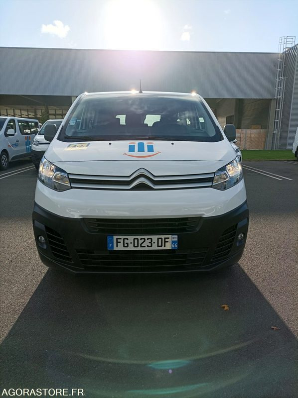 FG-023-DF - Roulant - CITROEN JUMPY SPACE TOURER - VP - 178 975 Kms - صغيرة, ميكروباص: صور 3 FG-023-DF - Roulant - CITROEN JUMPY SPACE TOURER - VP - 178 975 Kms - صغيرة, ميكروباص: صور 3