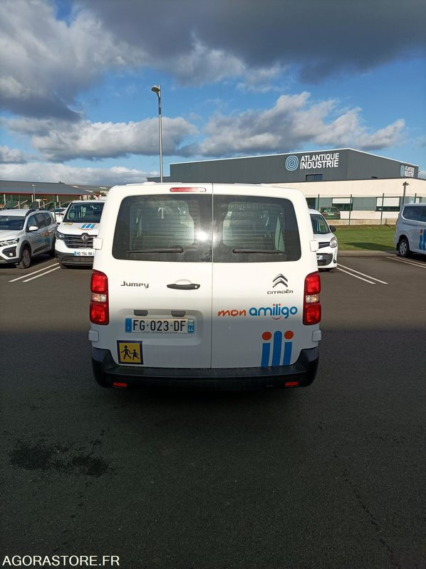 FG-023-DF - Roulant - CITROEN JUMPY SPACE TOURER - VP - 178 975 Kms - صغيرة, ميكروباص: صور 4 FG-023-DF - Roulant - CITROEN JUMPY SPACE TOURER - VP - 178 975 Kms - صغيرة, ميكروباص: صور 4