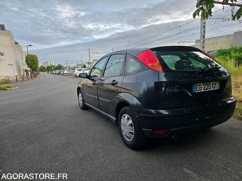 FORD FOCUS 1.6 - ESSENCE - 158 000 KM - سيارة: صور 2 FORD FOCUS 1.6 - ESSENCE - 158 000 KM - سيارة: صور 2