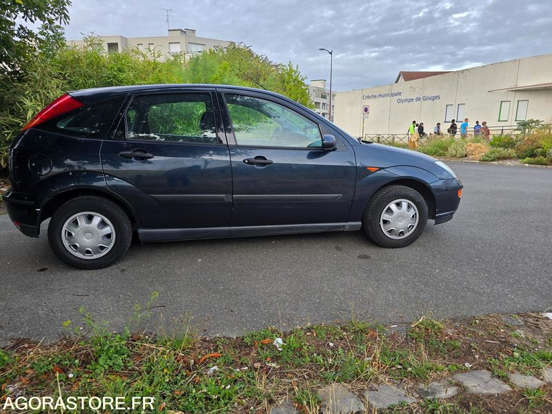 FORD FOCUS 1.6 - ESSENCE - 158 000 KM - سيارة: صور 5 FORD FOCUS 1.6 - ESSENCE - 158 000 KM - سيارة: صور 5