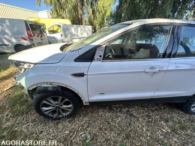 FORD KUGA - 2017 - 141603KM - ES827GG - سيارة دفع رباعي: صور 5 FORD KUGA - 2017 - 141603KM - ES827GG - سيارة دفع رباعي: صور 5
