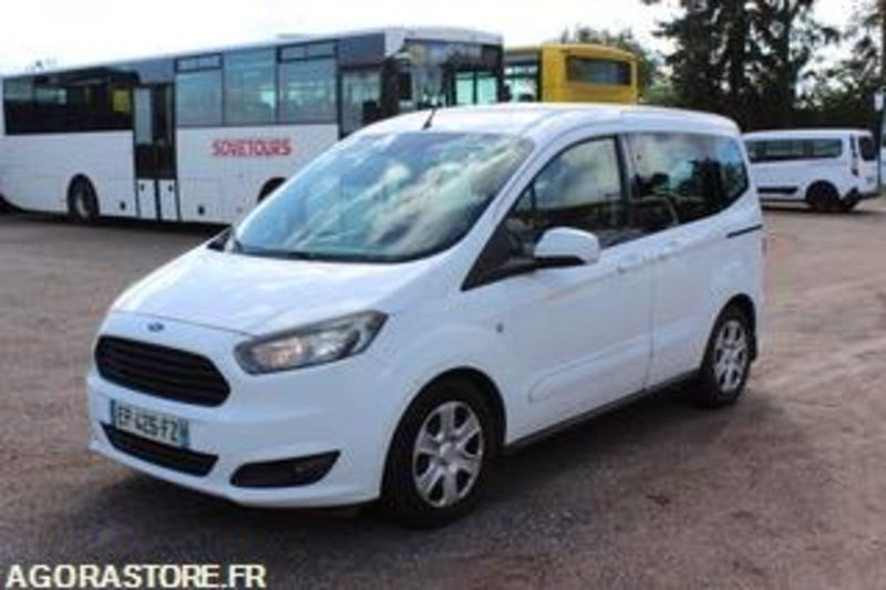 FORD TOURNEO - 2017 - 178 348 KMS - EP426FZ - فان المدمجة: صور 1 FORD TOURNEO - 2017 - 178 348 KMS - EP426FZ - فان المدمجة: صور 1