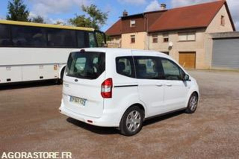 FORD TOURNEO - 2017 - 189 014 KMS - EP841FZ - فان المدمجة: صور 3 FORD TOURNEO - 2017 - 189 014 KMS - EP841FZ - فان المدمجة: صور 3