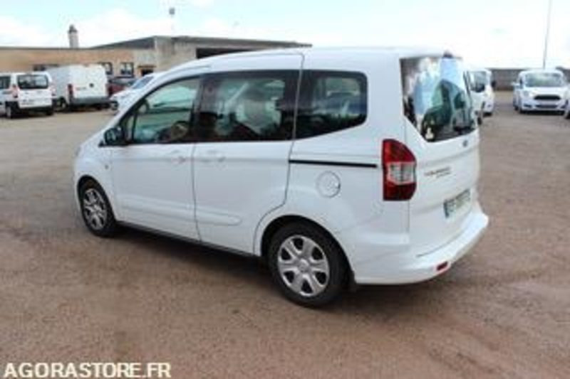 FORD TOURNEO - 2017 - 192 126 KMS- EP280FZ - فان المدمجة: صور 3 FORD TOURNEO - 2017 - 192 126 KMS- EP280FZ - فان المدمجة: صور 3