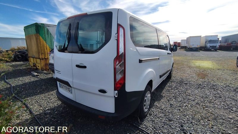 FORD TRANSIT - 9 Places - 2016 - 259108 Kms - EG717YG - فان: صور 3 FORD TRANSIT - 9 Places - 2016 - 259108 Kms - EG717YG - فان: صور 3
