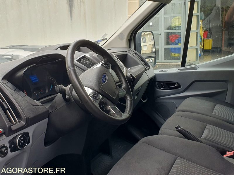 FORD TRANSIT AD BLUE 92178kms 2017 - الشاحنات الصغيرة صندوق مغلق: صور 5 FORD TRANSIT AD BLUE 92178kms 2017 - الشاحنات الصغيرة صندوق مغلق: صور 5
