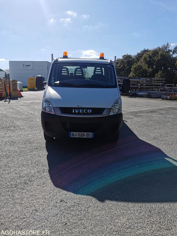 FOURGON BENNE - IVECO - DAILY 35C13 - 2011 / 264350 KM - BJ028EC - قلاب صغير: صور 2 FOURGON BENNE - IVECO - DAILY 35C13 - 2011 / 264350 KM - BJ028EC - قلاب صغير: صور 2