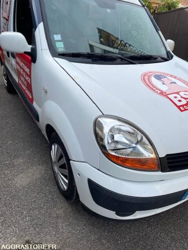 Kangoo utilitaire - 175 000 KMS - 2006 - فان المدمجة: صور 5 Kangoo utilitaire - 175 000 KMS - 2006 - فان المدمجة: صور 5