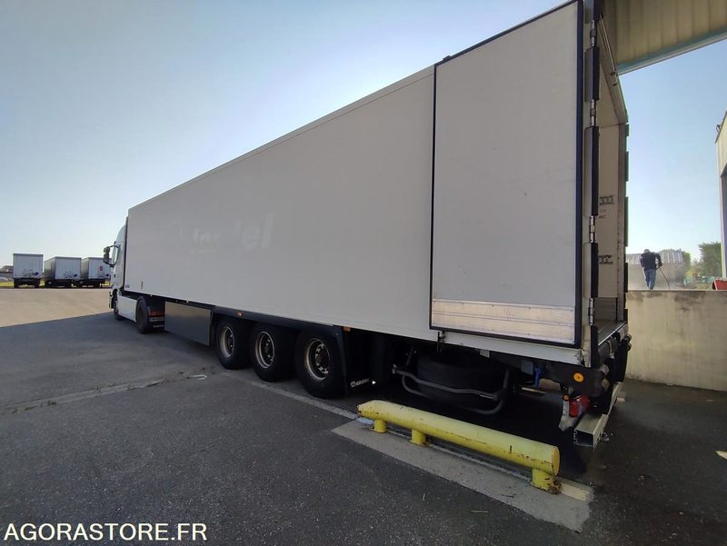 LAMBERET FRIGORIFIQUE - 11 500 HEURES - نصف مقطورة: صور 2 LAMBERET FRIGORIFIQUE - 11 500 HEURES - نصف مقطورة: صور 2