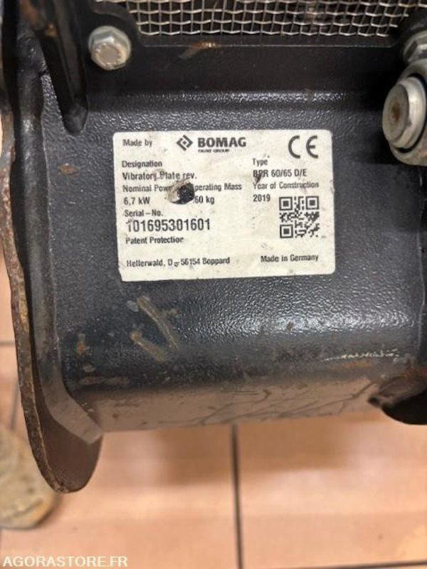 LOT DE 2 PLAQUES BOMAG BPR 60/65D/E ET BPR45/55D 2019 ET 2022 - صفائح اهتزازية: صور 1 LOT DE 2 PLAQUES BOMAG BPR 60/65D/E ET BPR45/55D 2019 ET 2022 - صفائح اهتزازية: صور 1