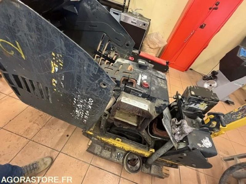 LOT DE 2 PLAQUES BOMAG BPR 60/65D/E ET BPR45/55D 2019 ET 2022 - صفائح اهتزازية: صور 4 LOT DE 2 PLAQUES BOMAG BPR 60/65D/E ET BPR45/55D 2019 ET 2022 - صفائح اهتزازية: صور 4