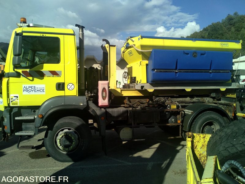 MAN 18.280 TGM 4X4 , saleuse STRATOS B40K, lame acier, aileron déneigement - شاحنة: صور 2 MAN 18.280 TGM 4X4 , saleuse STRATOS B40K, lame acier, aileron déneigement - شاحنة: صور 2
