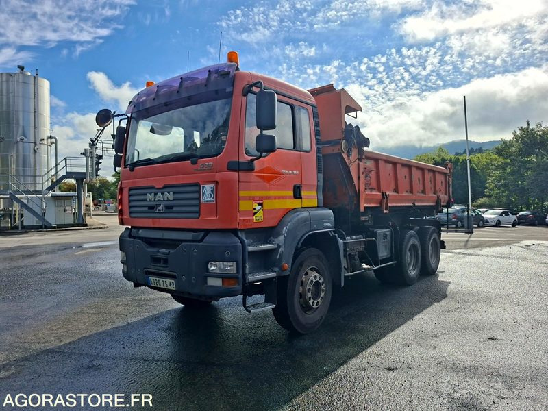 MAN TGA 26.350 6X4 - 2005 / 517380 KM (P2101806) - شاحنة: صور 1 MAN TGA 26.350 6X4 - 2005 / 517380 KM (P2101806) - شاحنة: صور 1