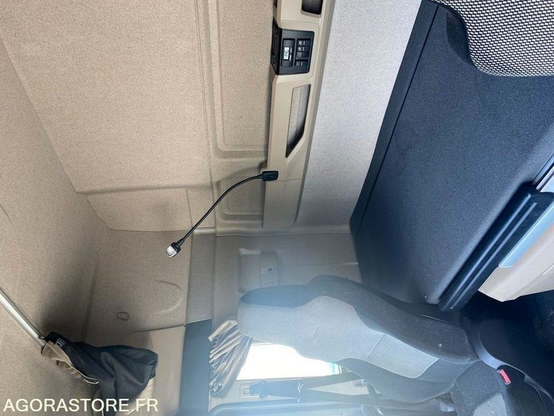 MAN TGX 500.18 Hydraulique + ralentisseur - شاحنة جرار: صور 2 MAN TGX 500.18 Hydraulique + ralentisseur - شاحنة جرار: صور 2