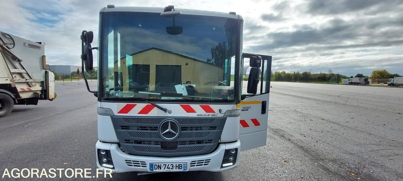 MERCEDES ECONIC - 2015 - شاحنة القمامة: صور 1 MERCEDES ECONIC - 2015 - شاحنة القمامة: صور 1